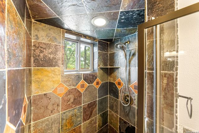 29279 Seabiscuit Dr, Boerne, TX 78015