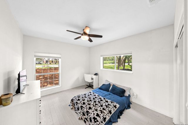 29279 Seabiscuit Dr, Boerne, TX 78015
