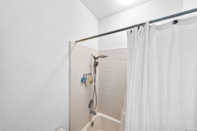 29279 Seabiscuit Dr, Boerne, TX 78015