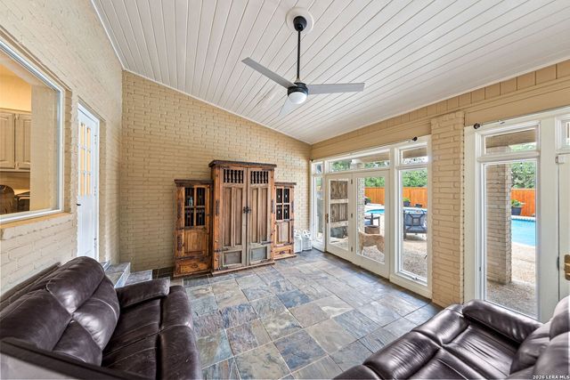 29279 Seabiscuit Dr, Boerne, TX 78015