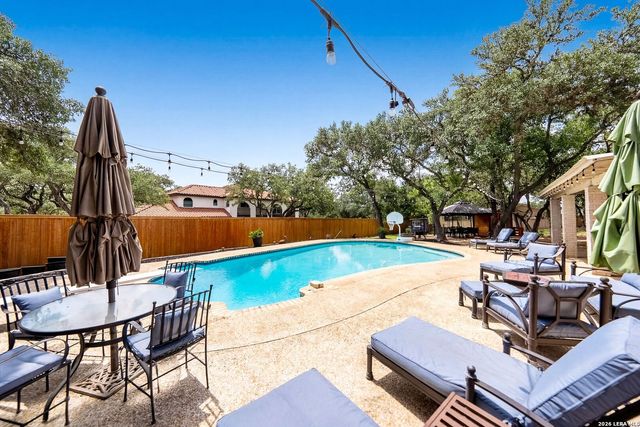 29279 Seabiscuit Dr, Boerne, TX 78015