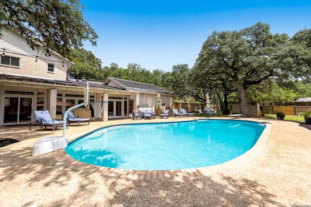 29279 Seabiscuit Dr, Boerne, TX 78015