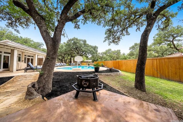 29279 Seabiscuit Dr, Boerne, TX 78015