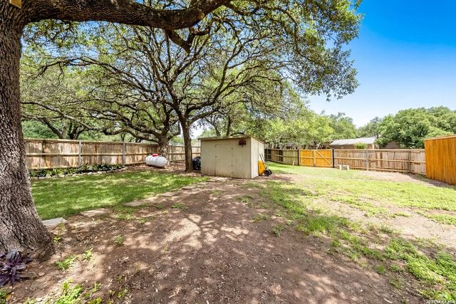 29279 Seabiscuit Dr, Boerne, TX 78015