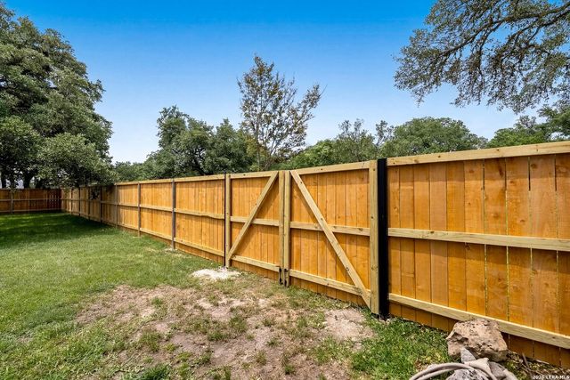 29279 Seabiscuit Dr, Boerne, TX 78015
