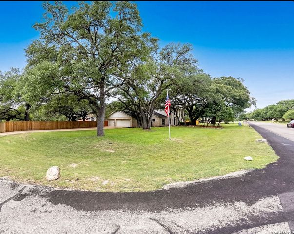 29279 Seabiscuit Dr, Boerne, TX 78015