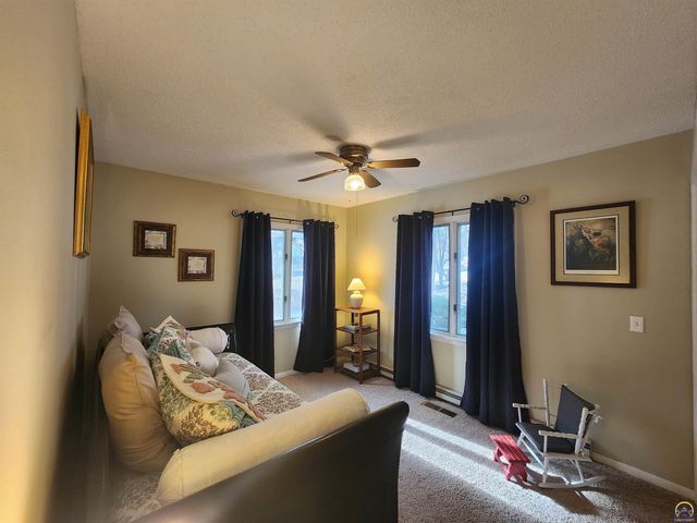 7 Lakeshore DR, Emporia, KS 66801