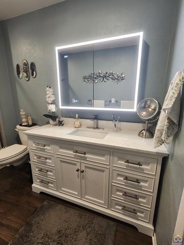 7 Lakeshore DR, Emporia, KS 66801