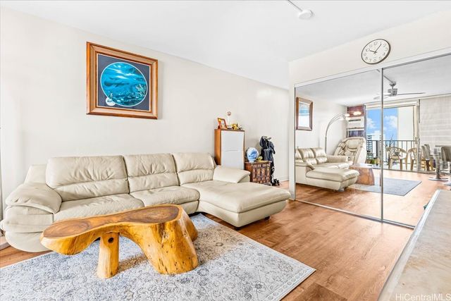 1630 Liholiho Street 1608, Honolulu, HI 96822