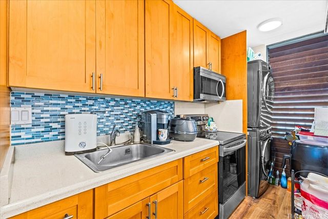 1630 Liholiho Street 1608, Honolulu, HI 96822