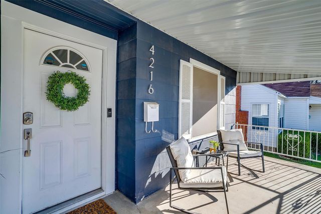 4216 Curzon Avenue, Fort Worth, TX 76107
