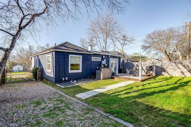 4216 Curzon Avenue, Fort Worth, TX 76107