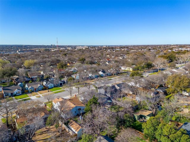4216 Curzon Avenue, Fort Worth, TX 76107