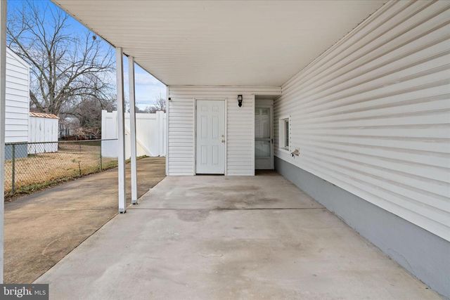 20 RAMBLETON DR, New Castle, DE 19720