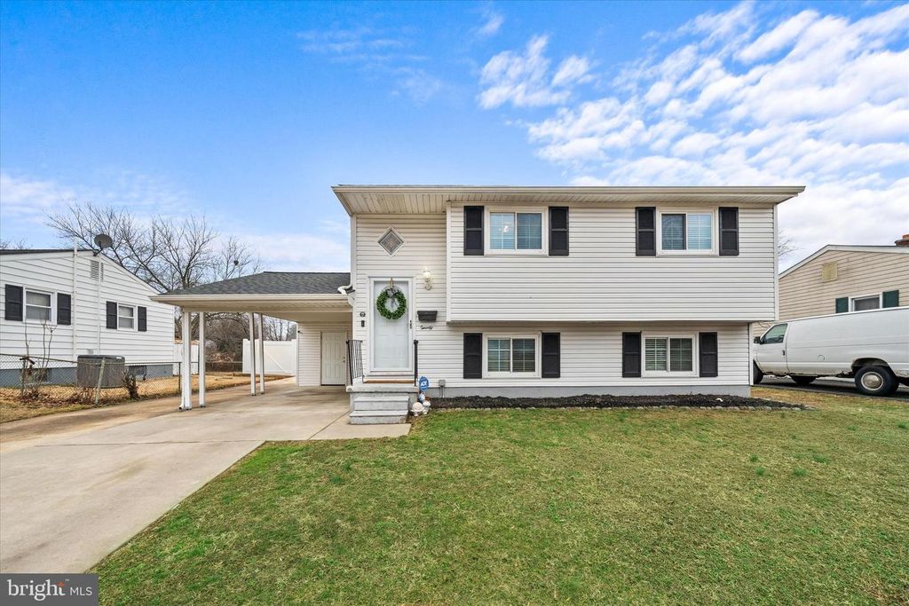 20 RAMBLETON DR, New Castle, DE 19720