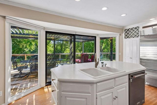 111 Chevy Chase Drive, Wayzata, MN 55391