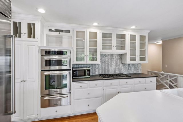 111 Chevy Chase Drive, Wayzata, MN 55391