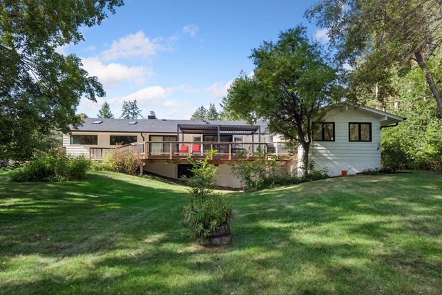 111 Chevy Chase Drive, Wayzata, MN 55391
