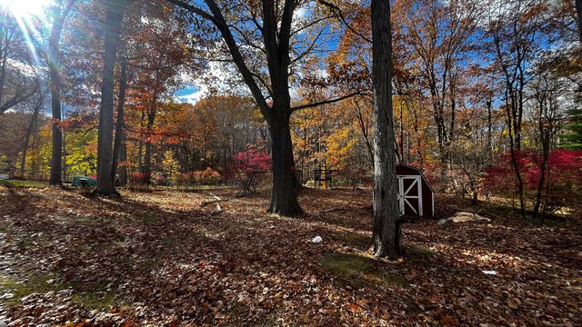 445 Lincoln Drive, Cheshire, CT 06410