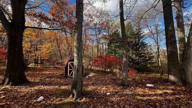 445 Lincoln Drive, Cheshire, CT 06410