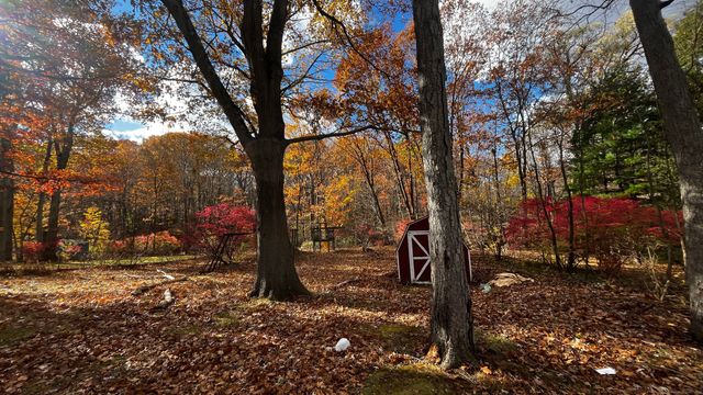 445 Lincoln Drive, Cheshire, CT 06410