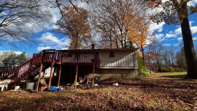 445 Lincoln Drive, Cheshire, CT 06410