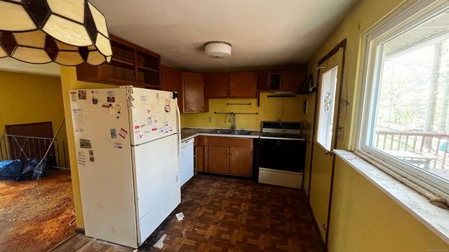 445 Lincoln Drive, Cheshire, CT 06410