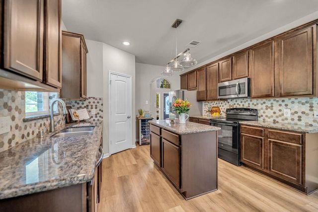 9061 Water Buck Lane, Conroe, TX 77303