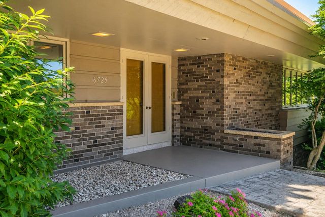 6725 Brook ROAD, Franksville, WI 53126