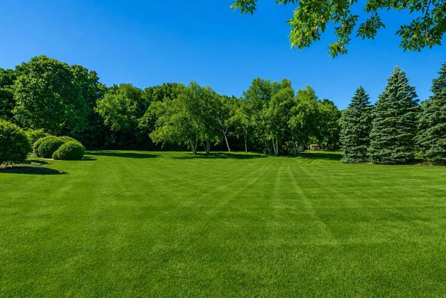 6725 Brook ROAD, Franksville, WI 53126
