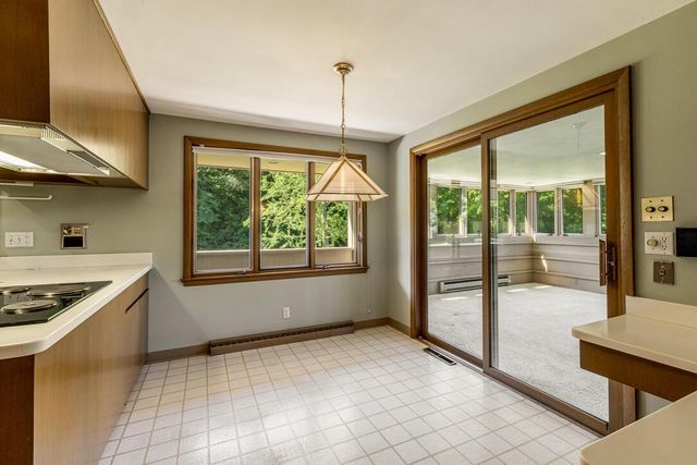 6725 Brook ROAD, Franksville, WI 53126