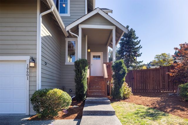 19601 Rosebud Place NE, Poulsbo, WA 98370