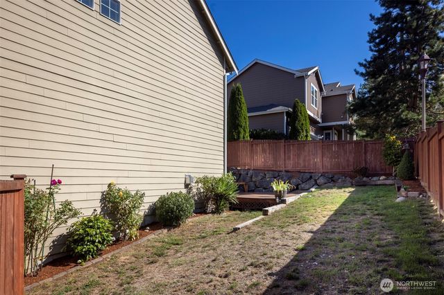 19601 Rosebud Place NE, Poulsbo, WA 98370