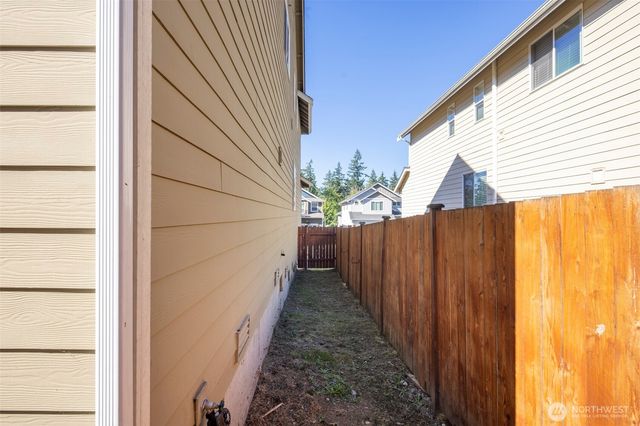 19601 Rosebud Place NE, Poulsbo, WA 98370