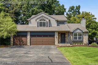 1358 Forest Ponds Drive, Genoa Township, MI 48843