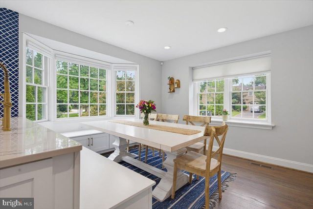 2 LONE ACRE RD, Wilmington, DE 19803