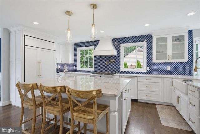 2 LONE ACRE RD, Wilmington, DE 19803