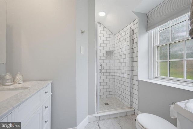 2 LONE ACRE RD, Wilmington, DE 19803