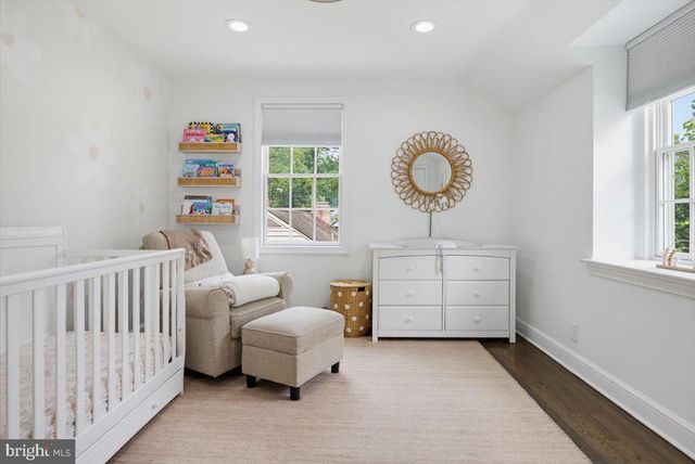 2 LONE ACRE RD, Wilmington, DE 19803