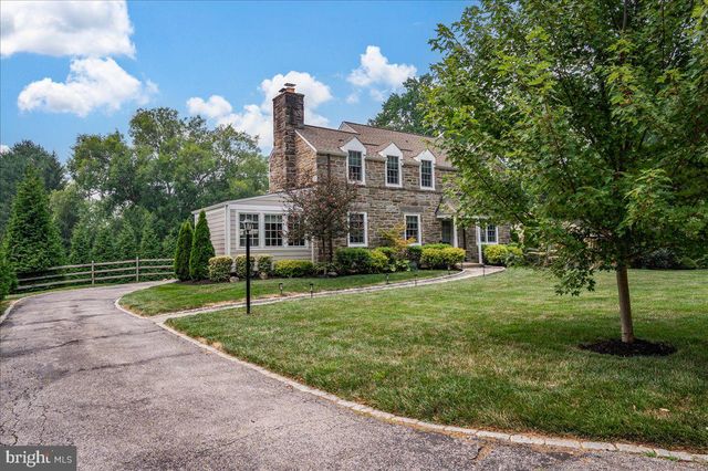 2 LONE ACRE RD, Wilmington, DE 19803