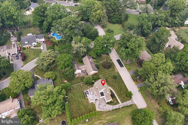 2 LONE ACRE RD, Wilmington, DE 19803