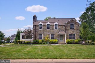 2 LONE ACRE RD, Wilmington, DE 19803