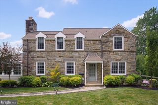 2 LONE ACRE RD, Wilmington, DE 19803