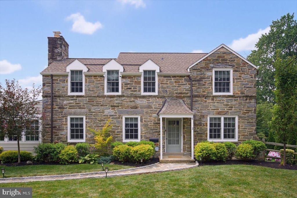 2 LONE ACRE RD, Wilmington, DE 19803