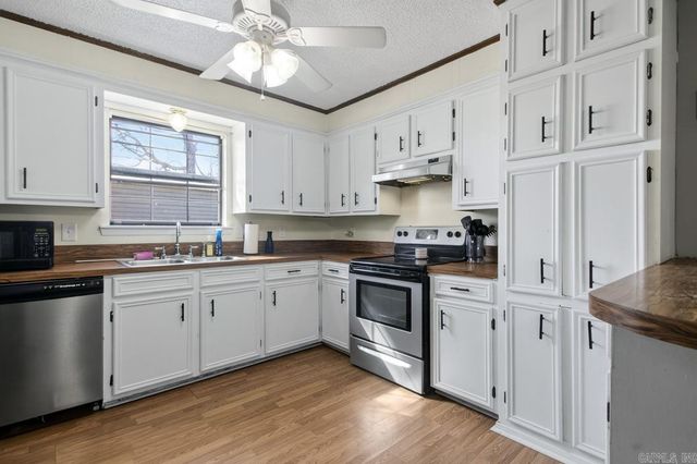 1 Whippoorwill, Sheridan, AR 72150