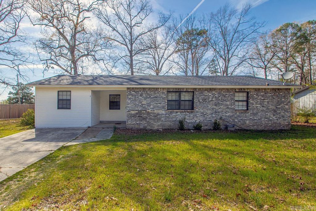 1 Whippoorwill, Sheridan, AR 72150