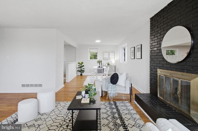 8302 BERKFIELD RD, Baltimore, MD 21237
