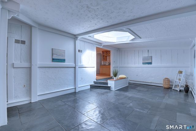 1387 New London Turnpike, Glastonbury, CT 06033