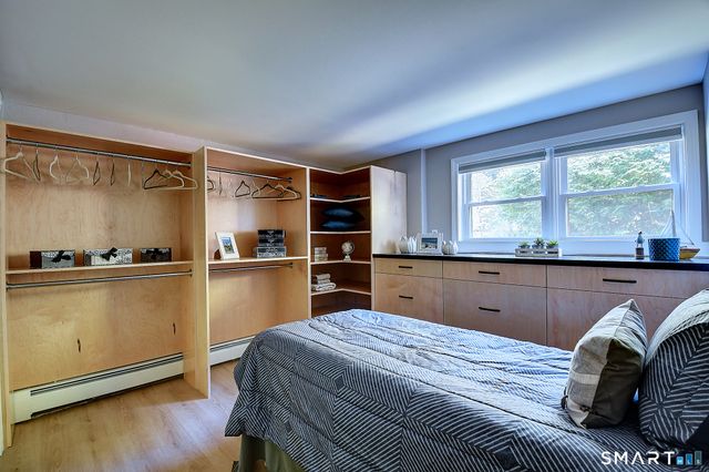 1387 New London Turnpike, Glastonbury, CT 06033