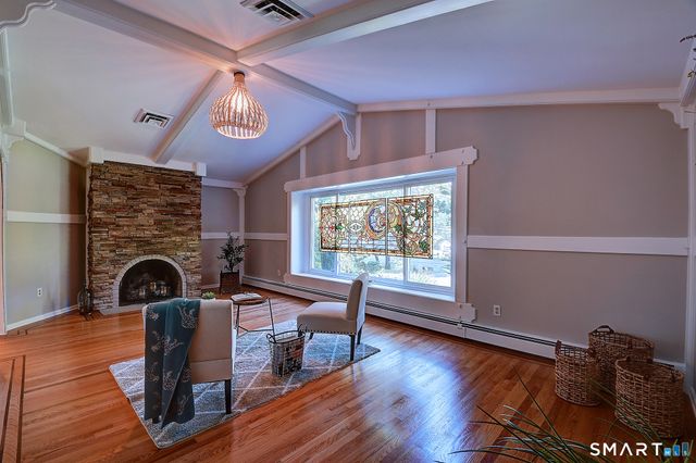 1387 New London Turnpike, Glastonbury, CT 06033